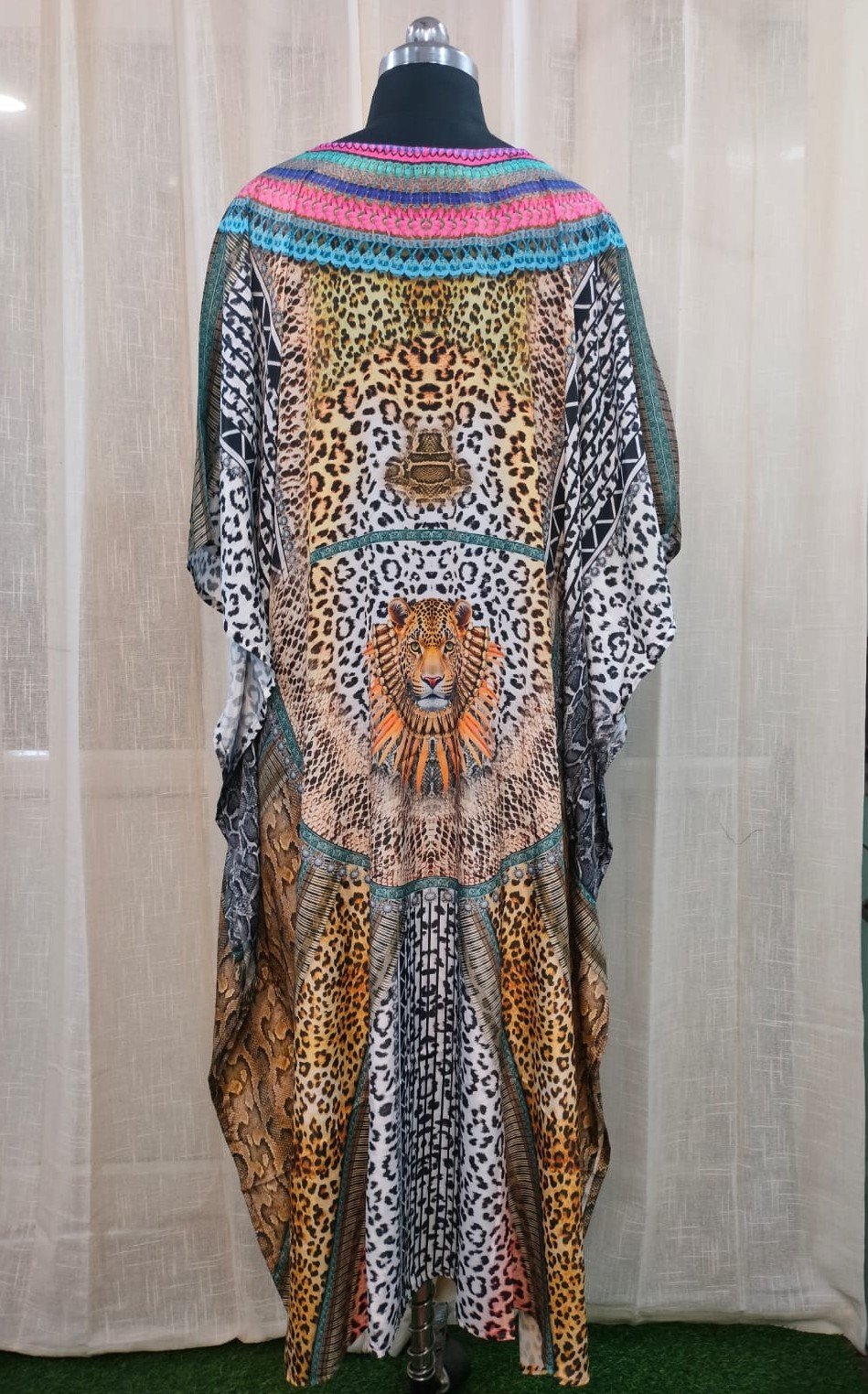 POLY CREPE DIGITAL PRINT LONG KAFTAN TIGER PRINT MULTY (2) 0058